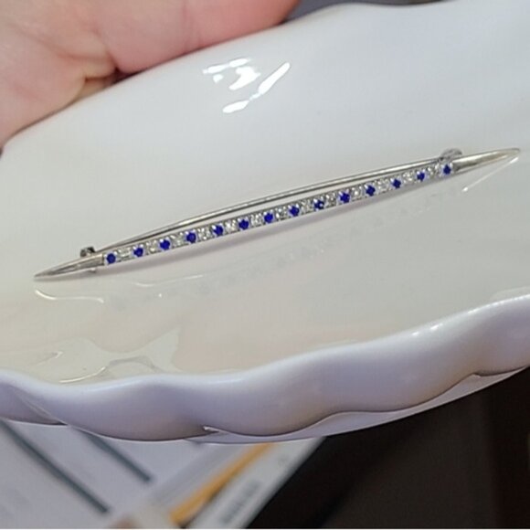 Vintage Slim Sterling Silver Pointer Blue White Crystal Bar Brooch - Picture 4 of 9